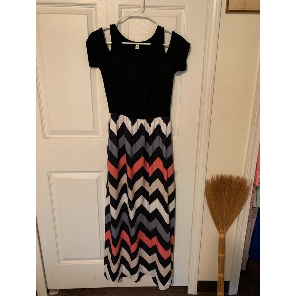 Maxi dress with pockets